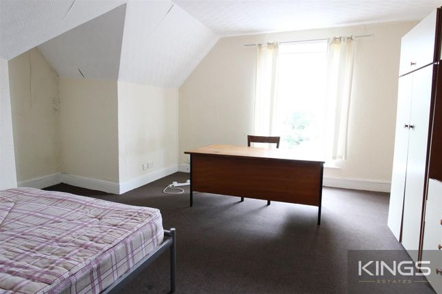 Terraced house to rent in The Avenue, Southampton