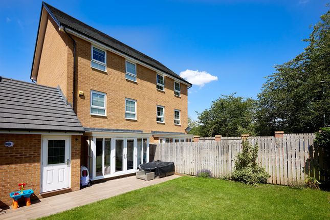 8, Minett Court, Leeds photo 3