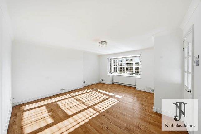 22, Sandringham Road, Potters Bar photo 2