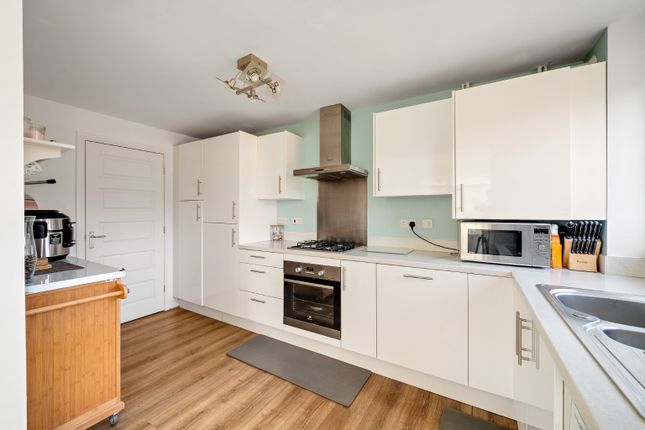 47 Malt Kiln Place, Dartford, Kent photo 4
