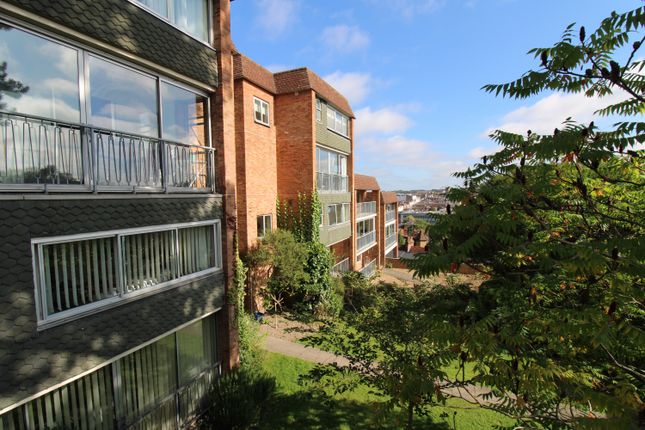 Flat to rent in The Mount, Guildford, Surrey