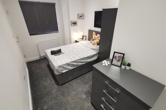 Room to rent in Beeches Road, West Bromwich