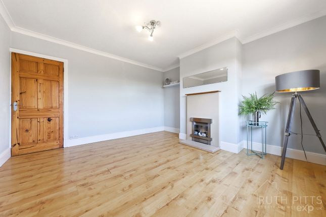 9, Fernside, Wakefield photo 3