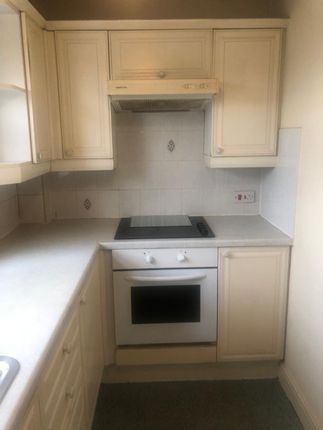 131 Montonmill Gardens, Manchester photo 4