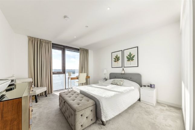 Flat for sale in Summerston House, Starboard Way, London