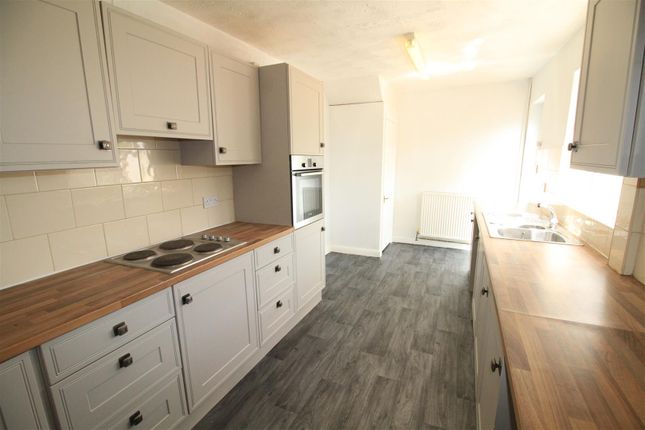 Terraced house to rent in Beechdale Road, Nottingham