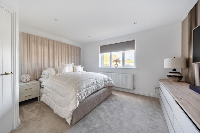 5A,, Willow Drive, Guildford photo 3