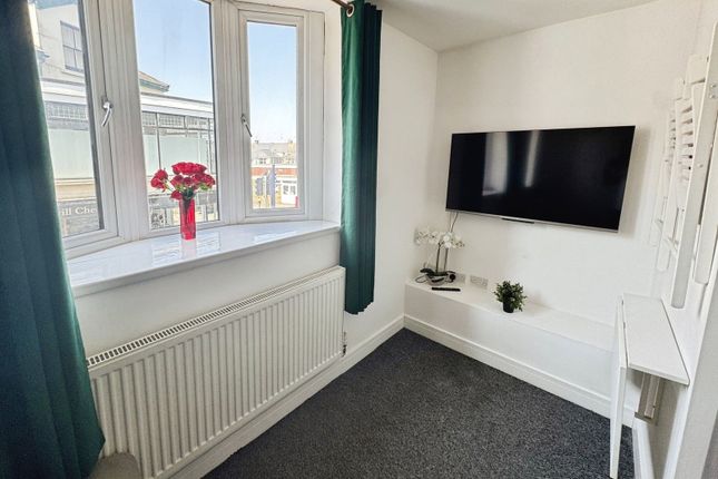 77,Flat 1, John Street, Porthcawl photo 4
