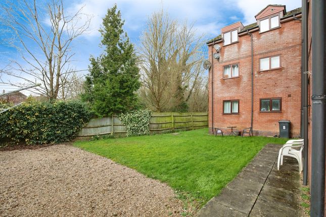 Flat for sale in Banbury Road, Southam