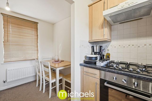 111, Hakewill Way, Colchester photo 4