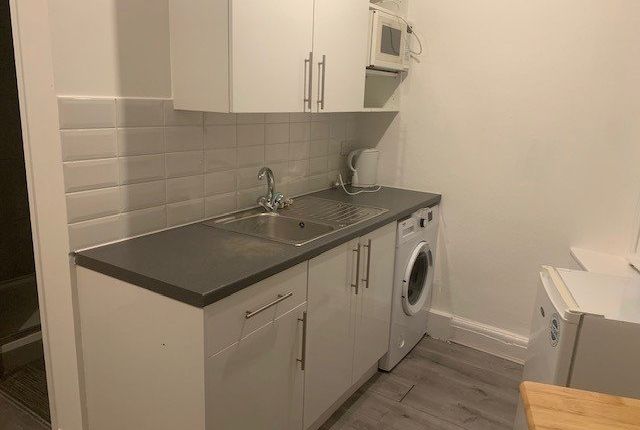 2@109-111A, The Broadway, Mill Hill photo 4