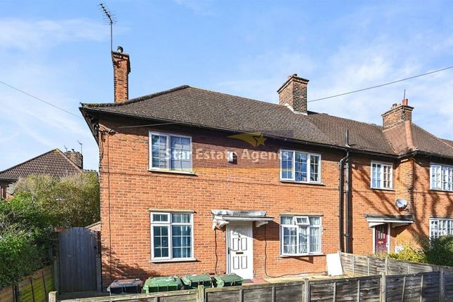 7 Sundew Avenue, London photo 3