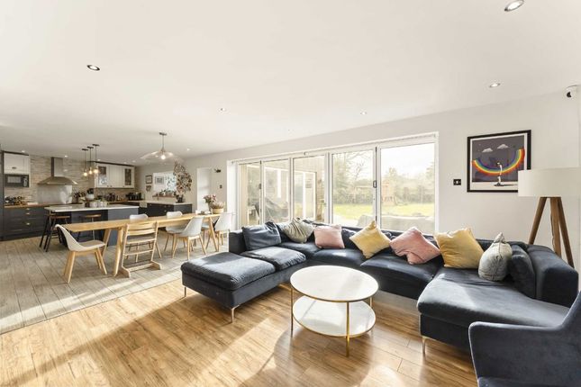 6, Tadmor Close, Sunbury-On-Thames photo 2