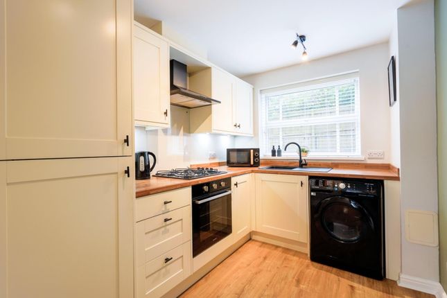 31, Fenwick Close, Newcastle Upon Tyne photo 4