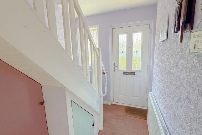 10, Green Close, Carshalton photo 5