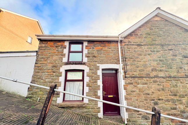 162/162a Oxford Street, Bridgend photo 2