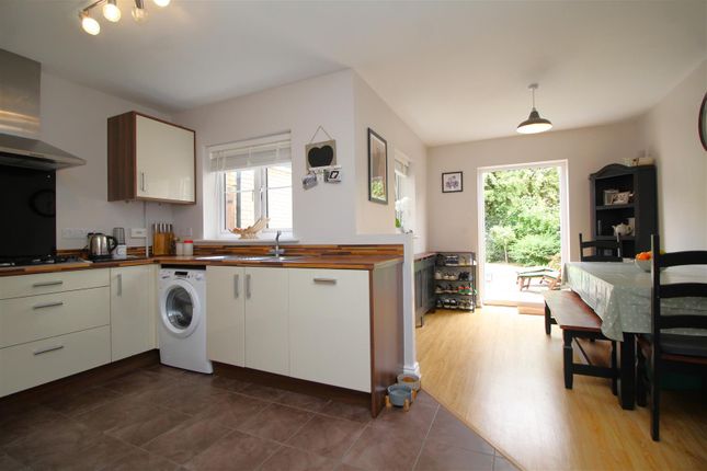 53, Whitby Avenue, Eye, Peterborough photo 4