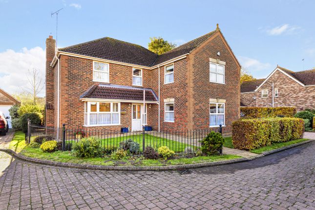Thumbnail Detached house for sale in Paddock Green, Spalding