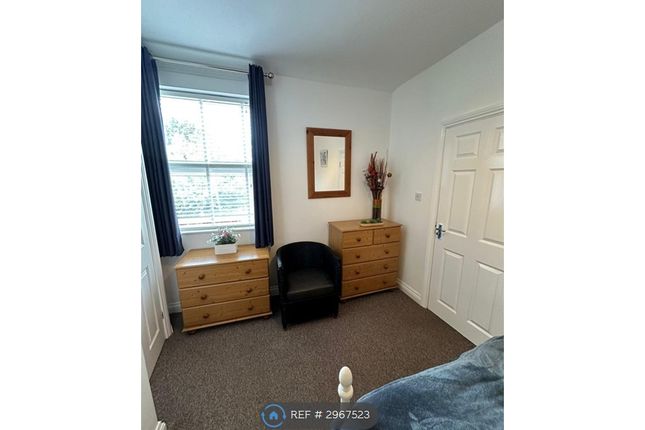 County Road, Swindon photo 4