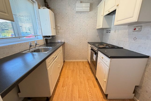 72, Conway Close, Dunstable photo 3