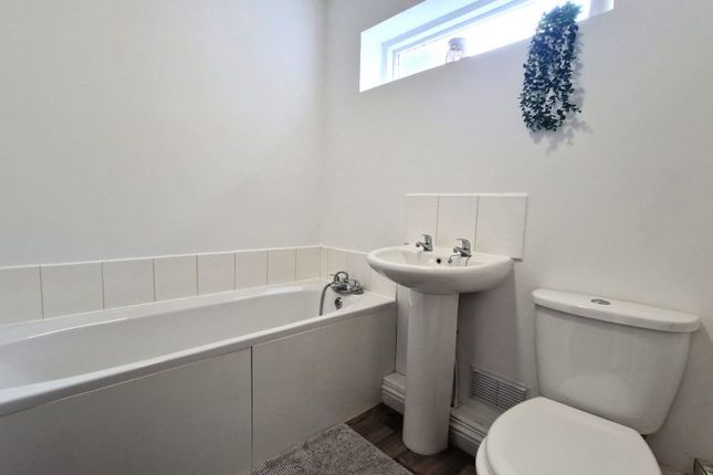 32, North Road, Newcastle upon Tyne photo 5