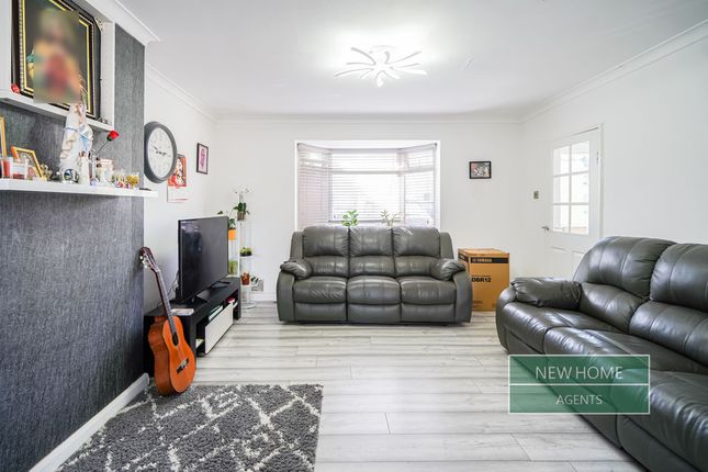 24, Wedderburn Avenue, Harrogate photo 3