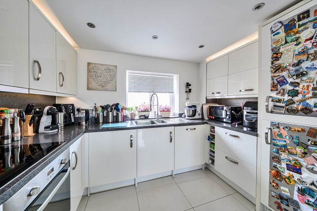 22, Vauxhall Way, Bedfordshire photo 3