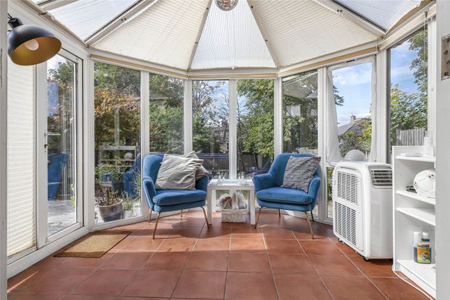 3, Millpond Close, Frindsbury photo 4