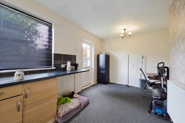 83, Gattison Lane, Doncaster photo 5
