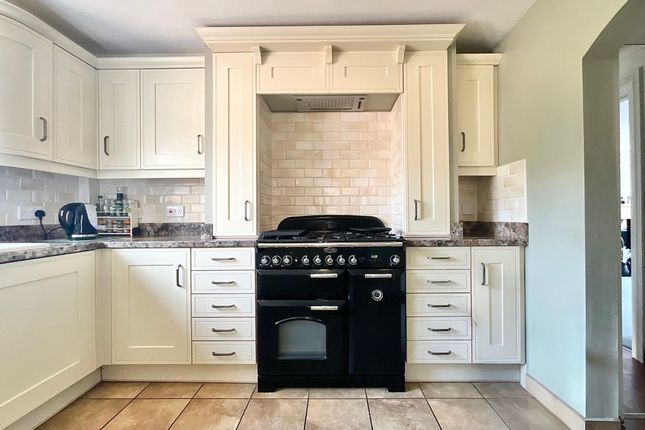 2, Graffam Grove, Cheadle, ST10 photo 5