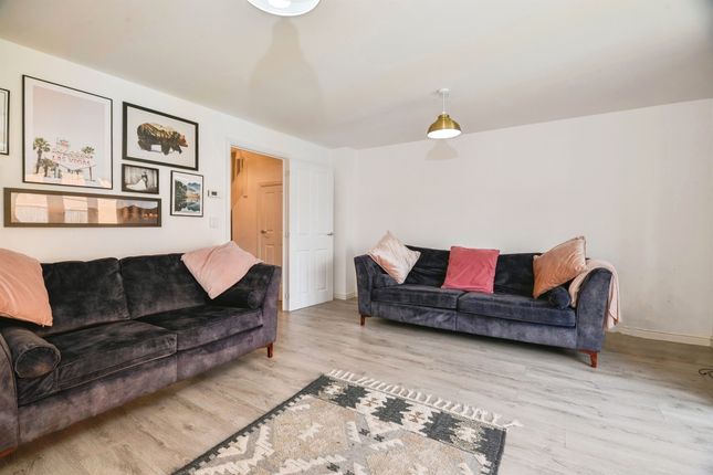 45, Wyecarr Drive, Yarm photo 4