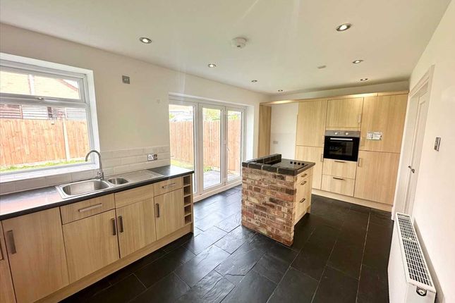 Detached house to rent in Haynes Avenue, Trowell, Nottingham