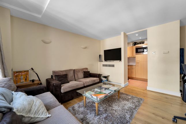 Flat Apartment 63, 203, Buckingham Palace Road, London photo 3