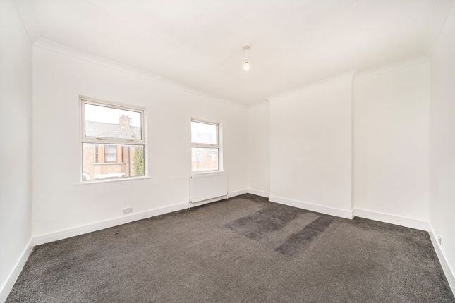 15, Meyrick Road, London photo 3