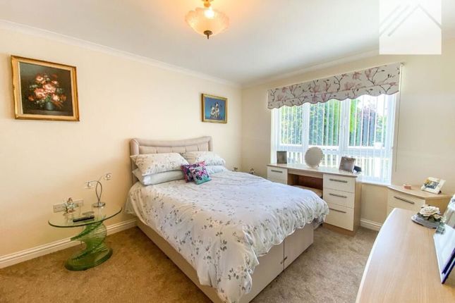 Flat 12 - 120, Long Road, Canvey Island photo 5