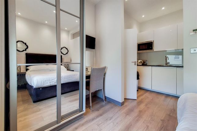 9, 58, Penywern Road, London photo 3