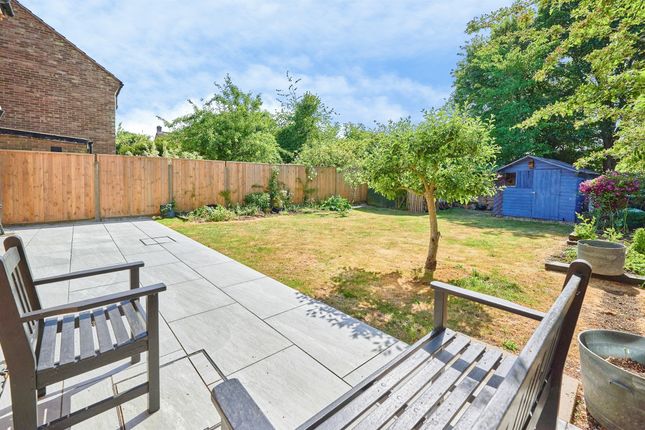 17, Saxon Way, Saffron Walden photo 4