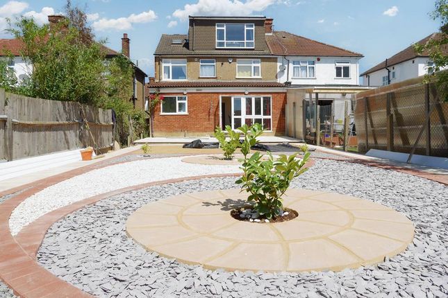 22, Hunters Grove, Kenton photo 2