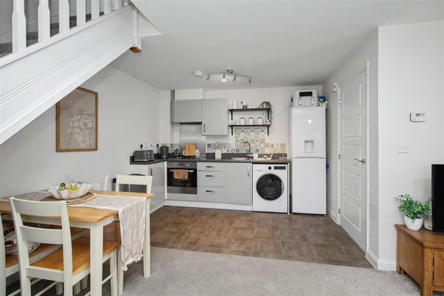 62, Neptune Road, Wellingborough photo 4