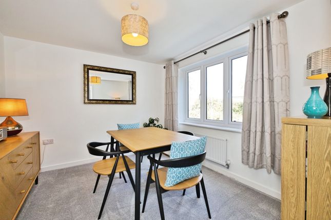 18, Sandpiper Drive, Yeovil photo 4