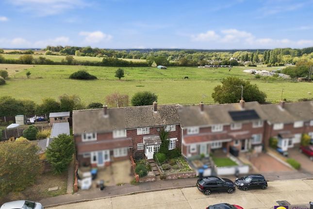 38, Temple Mead, Roydon photo 3