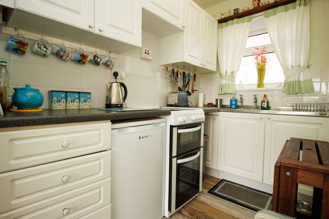 17, Dolphin Way, Gristhorpe photo 4
