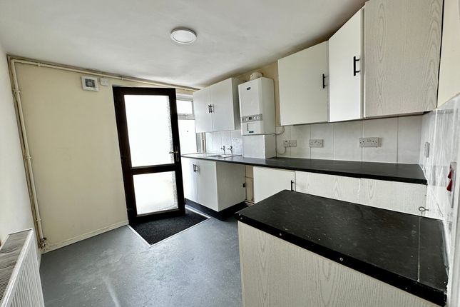 17a Byron Road, Gillingham photo 4