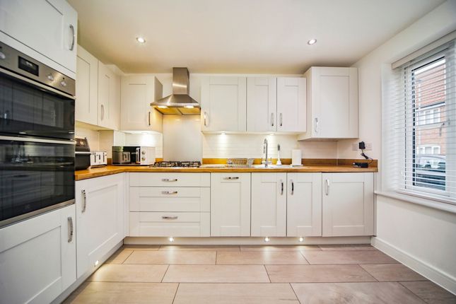 8, Keyes Close, Stowmarket photo 2