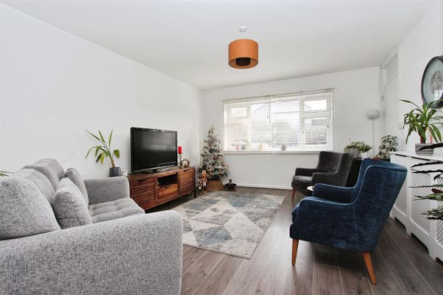 39, Hanford Court, Bristol photo 2