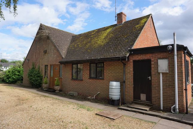 Bungalow for sale in Banbury Lane, Byfield, Daventry