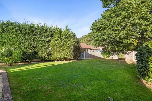 5 Granary Meadow, Brentwood photo 4