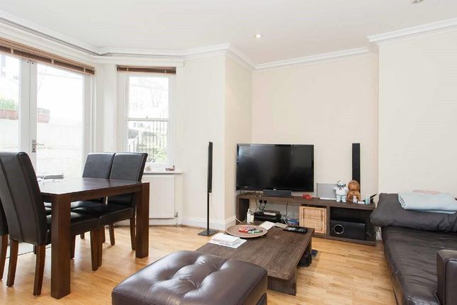 Flat to rent in Buckland Crescent, London