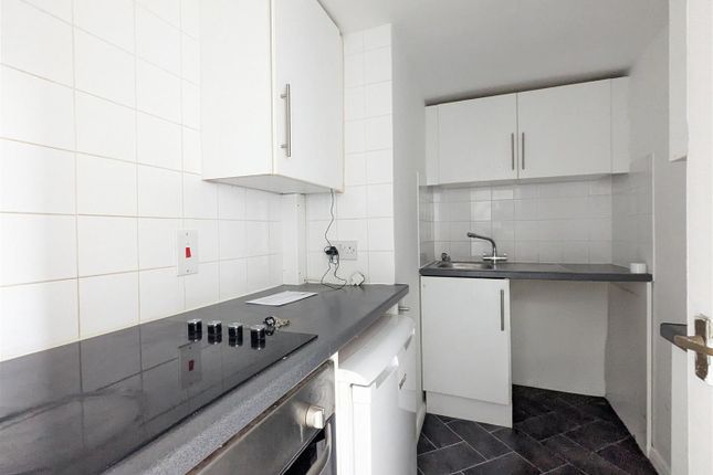 Flat 4, 3 Beulah Road, Tunbridge Wells photo 2