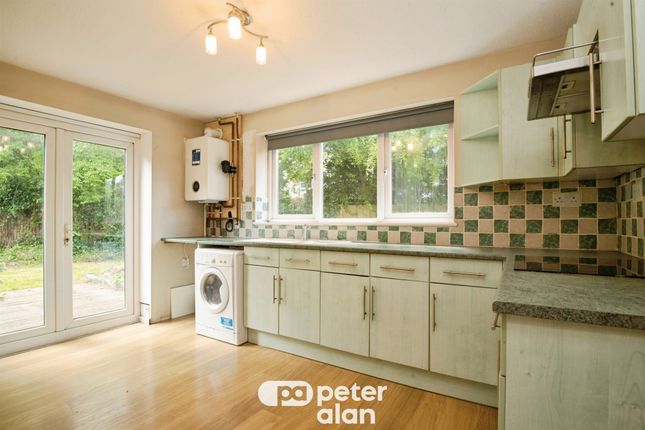 12, Beckgrove Close, CARDIFF photo 4